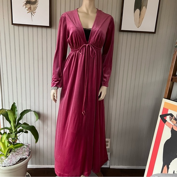 R Michael Alan Dresses & Skirts - Vintage Velour Pink Mauve V Neck Romantic Long Robe Dress